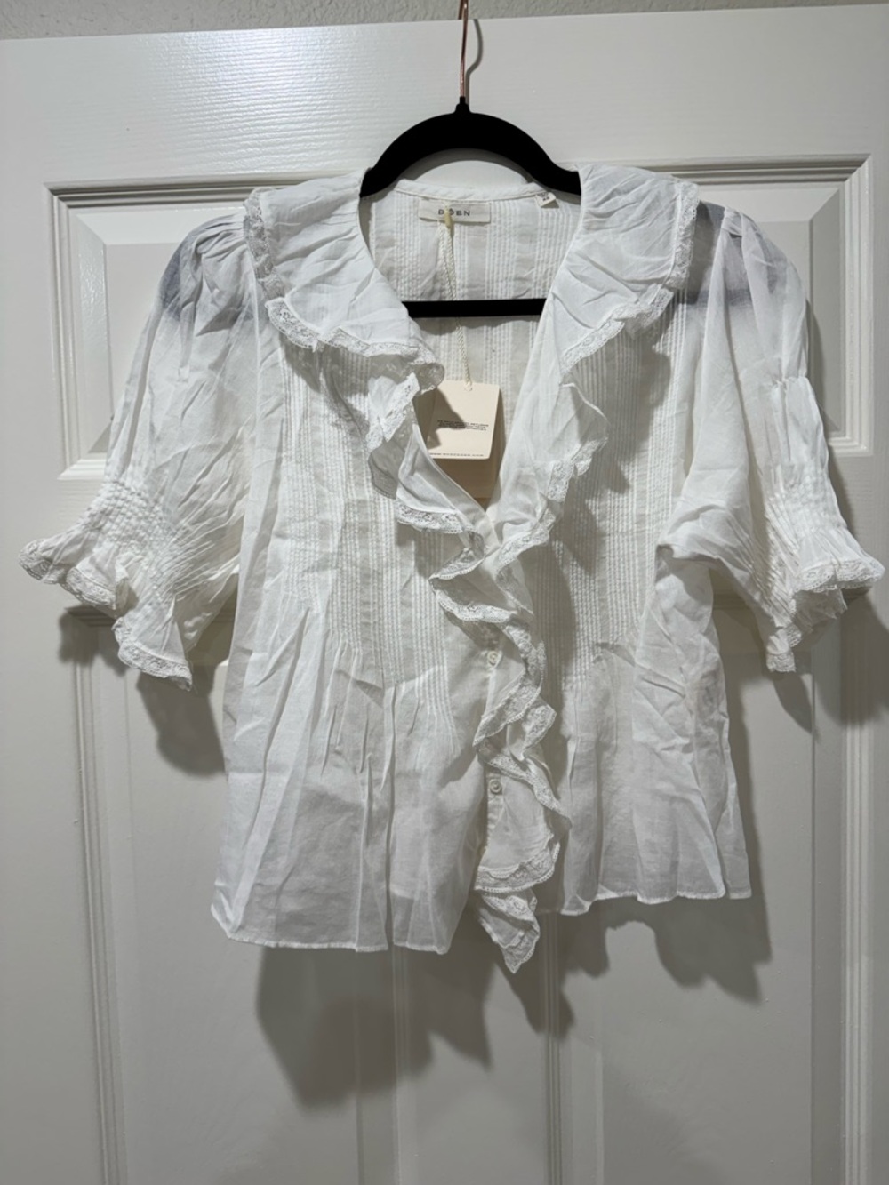 Doen White Lace-Trim Blouse